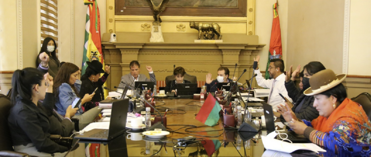 Ejecutivo y Concejo de La Paz, confrontados por norma de construcciones