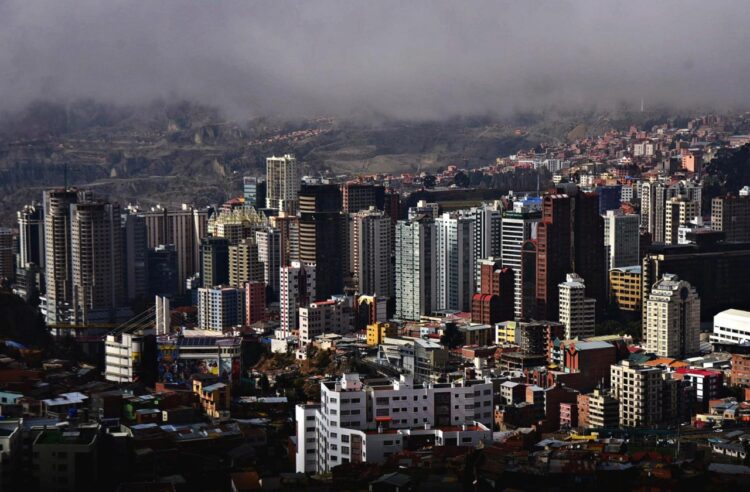 Algunas construcciones fuera de norma tienen proceso de fiscalización. Foto: Archivo LR
