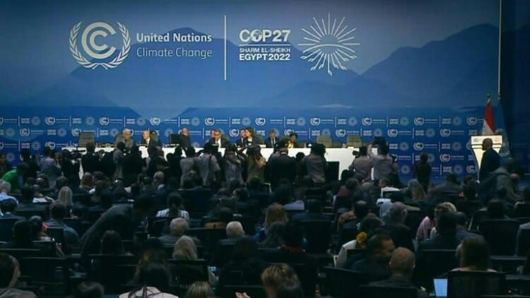 Un centenar de líderes mundiales se reúnen este lunes en Egipto en la cumbre sobre el clima COP27. Foto: AFP.