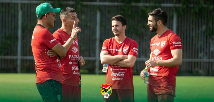 La ‘avanzada’ de Gustavo Costas está en el país
