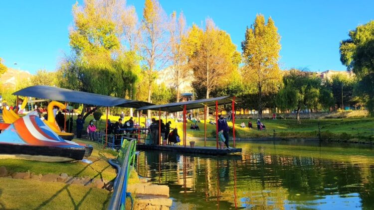 La laguna de Cota Cota es uno de los parques municipales. Foto: AMUN