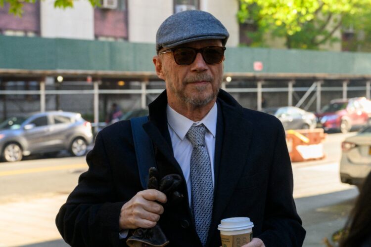Un tribunal civil de Nueva York halló al cineasta canadiense Paul Haggis responsable de la violación de una publicista en 2013.