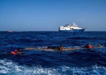 Recuperan los cuerpos de 15 migrantes frente a Libia