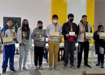Ticona y Enríquez ganaron en ajedrez