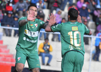 Always golea a un Real Santa Cruz ineficaz y vuelve a la cima