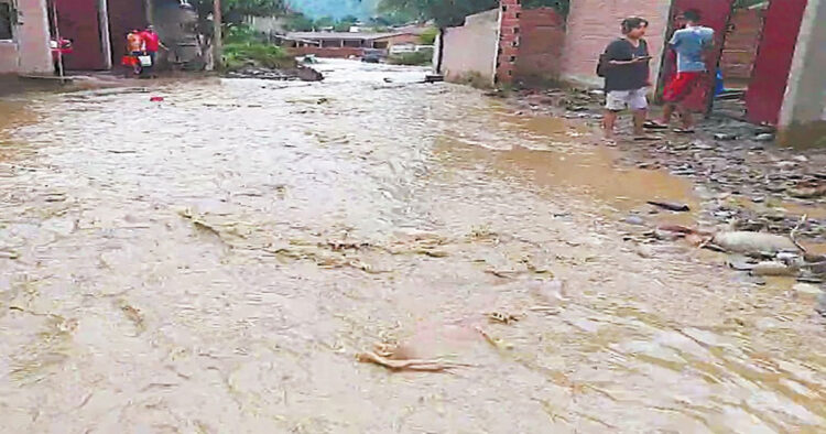 río-Tipuani