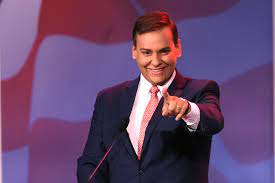 Congresista de EEUU es investigado por mentir en su currículum.