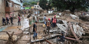 Deslave deja 22 muertos y 52 desaparecidos en Venezuela