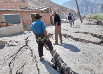 La Paz: Un deslizamiento afecta a 35 casas en Mecapaca