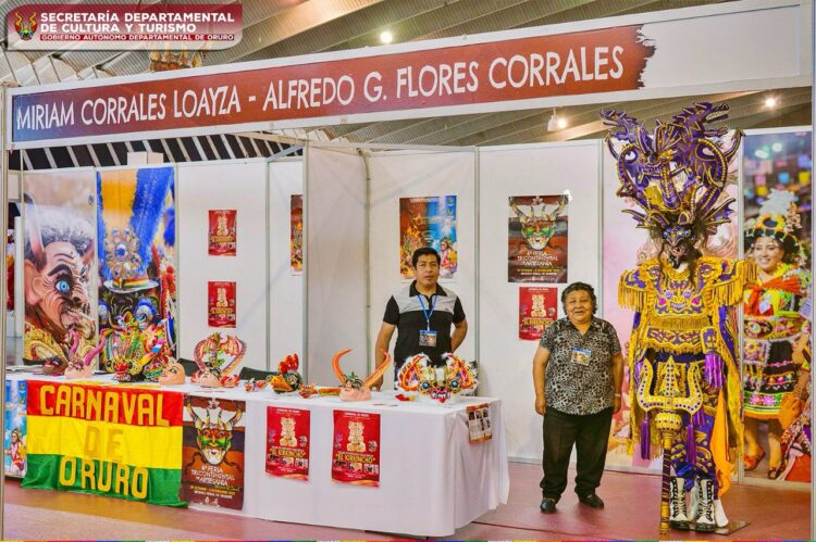 La diablada boliviana se luce en una feria de artesanías en Europa