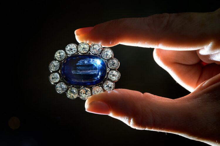 Polonia, Irlanda y los bálticos piden sanciones para Gazprombank y vetar la importación de diamantes rusos