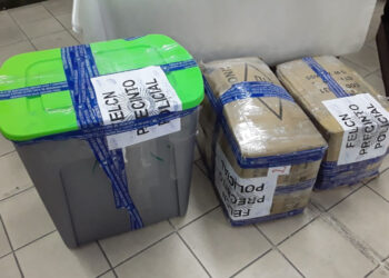 La Policía allana una casa en El Alto y encuentra casi Bs 7 millones en cajas de cartón y plástico