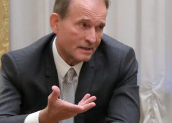 Ucrania: La Justicia ucraniana prorroga hasta mediados de noviembre la detención del diputado prorruso Viktor Medvedchuk