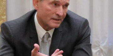 Ucrania: La Justicia ucraniana prorroga hasta mediados de noviembre la detención del diputado prorruso Viktor Medvedchuk
