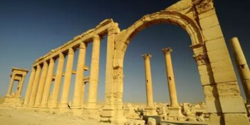 Hallados una docena de cadáveres en una fosa común de Estado Islámico en el sitio histórico de Palmira