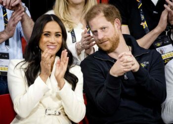 El príncipe Enrique y su esposa Meghan, cuyo documental se estrenará pronto. Foto: AFP