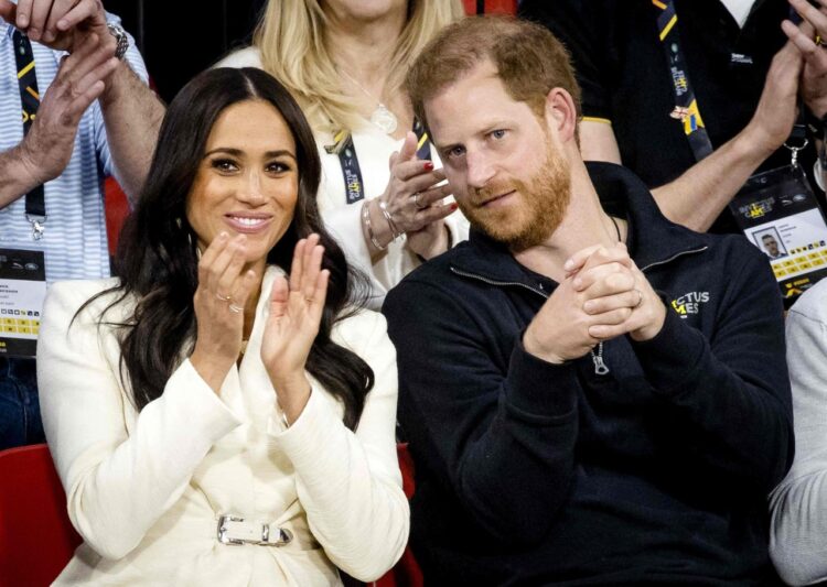 El príncipe Enrique y su esposa Meghan, cuyo documental se estrenará pronto. Foto: AFP