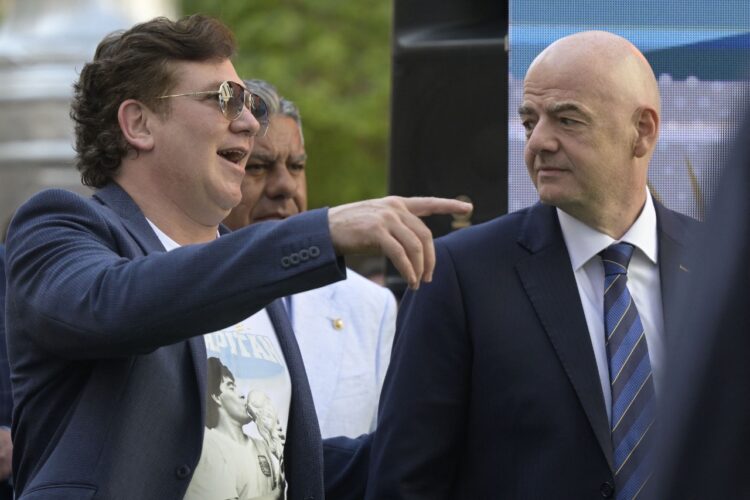 boicot suena feo_tolerancia_dominguez_brazaletes