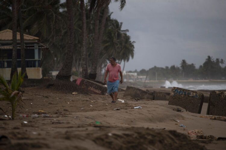 República Dominicana declara el lunes día no laborable a fin de evitar riesgos por la llegada del huracán ‘Fiona’