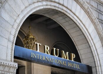 Gobiernos de seis países gastaron más de $us 750.000 en el hotel de Washington del expresidente estadounidense Donald Trump.