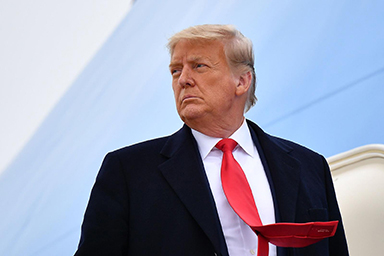 Joe Biden defiende su resultado económico, para evitar una derrota demócrata, de Donald Trump.