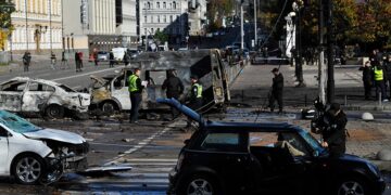 Ucrania acusa a Rusia de matar a dos operarios mientras trataban de restablecer la electricidad
