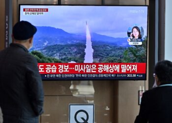 El Gobierno coreano envió alertas instantáneas a los ciudadanos. Foto: AFP