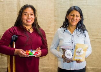 Emprendedoras exhiben sus productos. Fotos: Onu Mujeres