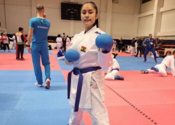 Isabel Plata compite en el Mundial de karate