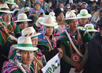 Acto de entrega, agricultores de La Paz que fueron afectados por diferentes fenómenos climáticos. Foto: MDRyT