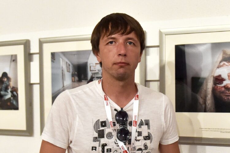 Fotógrafo ucraniano Evgeniy Maloletka fue premiado por "Visa pour l'Image". Foto: AFP