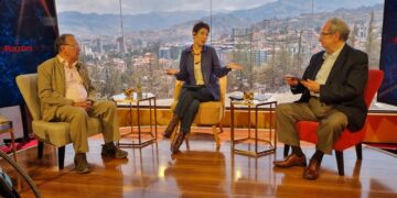 Economistas recomiendan concertación y consensos para cuidar la economía del país