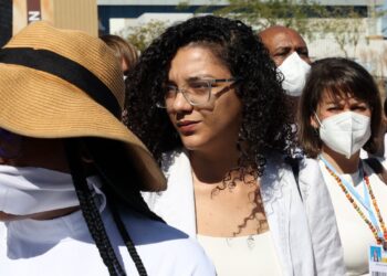 La familia del preso político egipcio-británico Alaa Abdel Fattah, en huelga de hambre desde hace siete meses en una prisión.