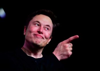 musk_toma_el_control_de_twitter.jpg