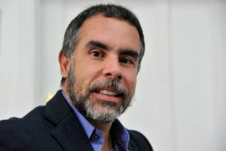 El embajador de Colombia en Venezuela, Armando Benedetti, arribó a Caracas este domingo