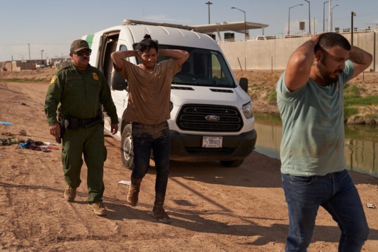 Nueva York declara la emergencia por la llegada de migrantes