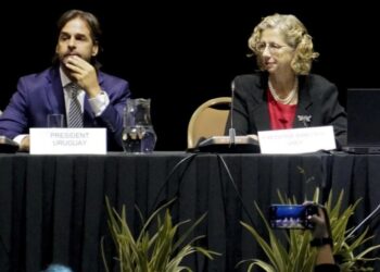 Uruguay alberga primer encuentro entre gobiernos para salvar a los océanos de los plásticos