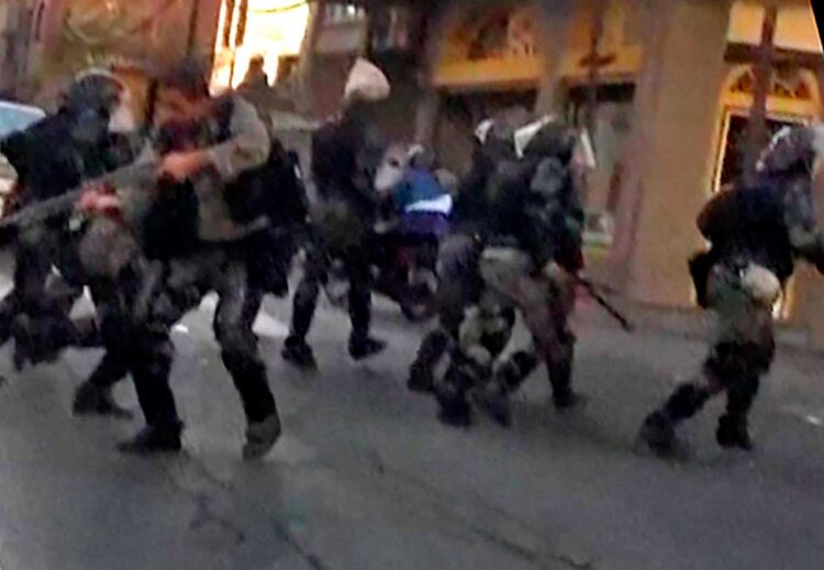 un_muerto_tras_disparos_contra_manifestantes_en_iran.jpg