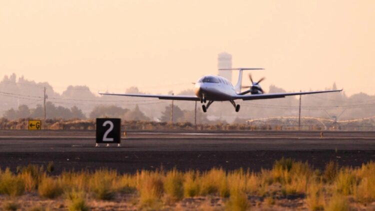 La era de la aviación eléctrica se acerca, pero no tan rápido