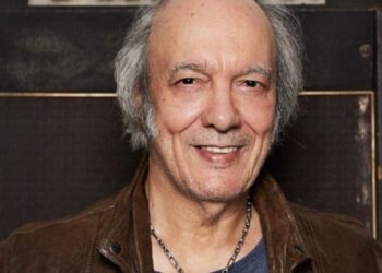 Icono del rock brasileño Erasmo Carlos muere a los 81 años