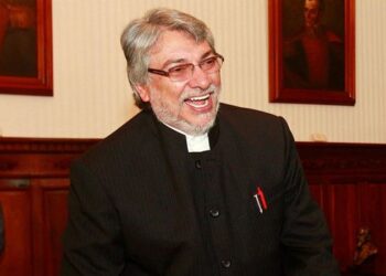 Expresidente de Paraguay Fernando Lugo sufrió un ACV y fue internado