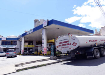 YPFB garantiza normal entrega de combustible en los días de paro