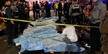 Al menos 146 muertos y 150 heridos en la estampida humana en una fiesta de Halloween en Seúl