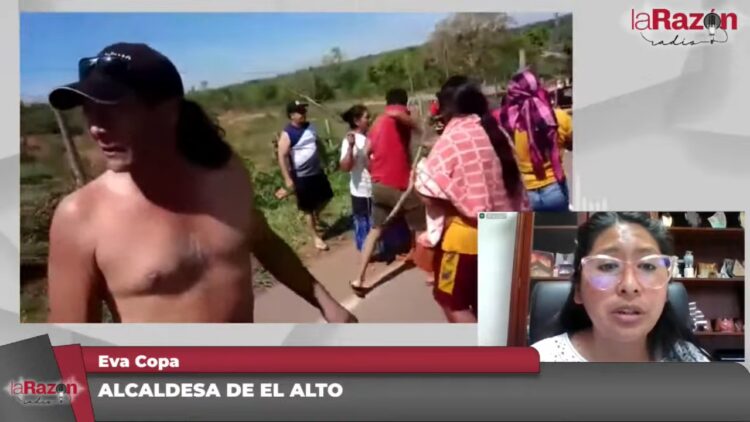 Captura de imágen del momento del amedrentamiento a la las mujeres. Foto: La Razón Radio