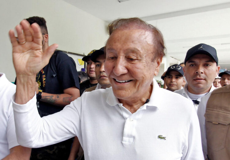 El excandidato presidencial Rodolfo Hernández abandona su escaño en el Senado de Colombia
