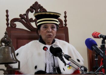 La expresidenta del Constitucional en RCA dice que el decreto para cesarla es ‘inconstitucional’
