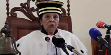 La expresidenta del Constitucional en RCA dice que el decreto para cesarla es ‘inconstitucional’