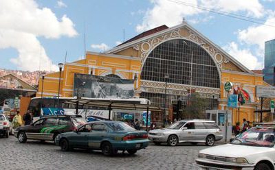 Oposición denuncia ‘acarreo’ de funcionarios al ‘cabildo del pueblo’ en Santa Cruz