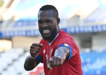 Costa Rica da clase de efectividad con victoria (2-1) ante Uzbekistán