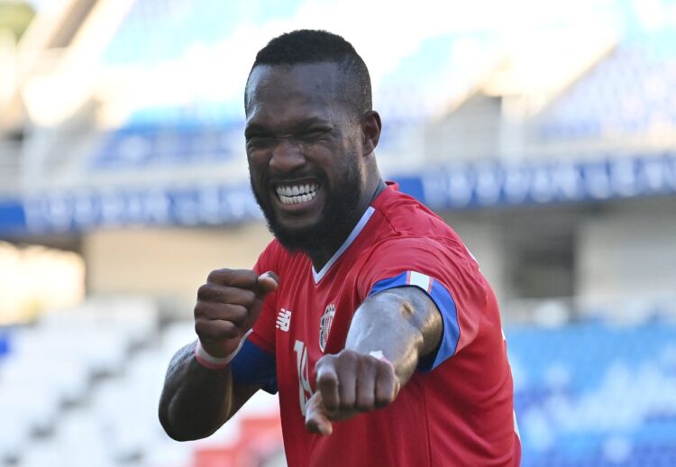 Costa Rica da clase de efectividad con victoria (2-1) ante Uzbekistán